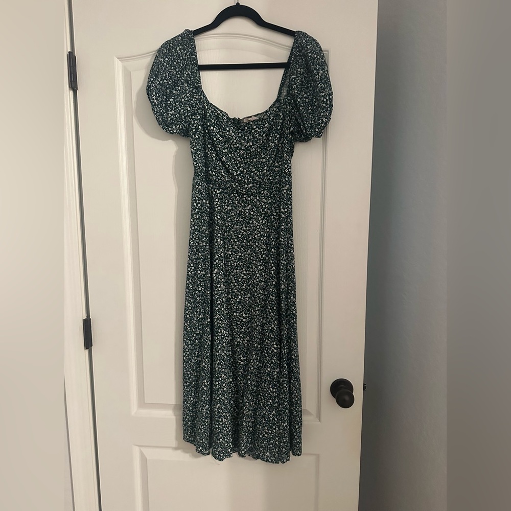 Very cute mid length dress! NWT.